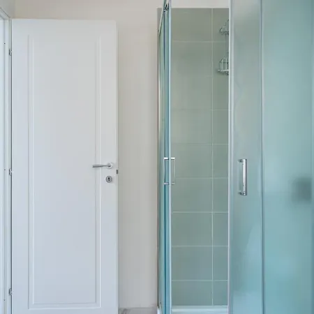 New! Galleria White X2 Apartment *